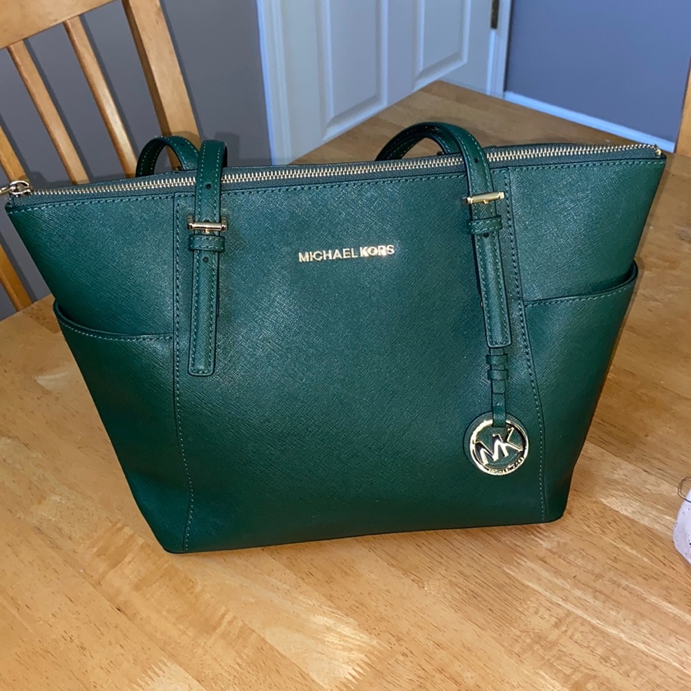 Michael Kors Jet Set bag (Like New)